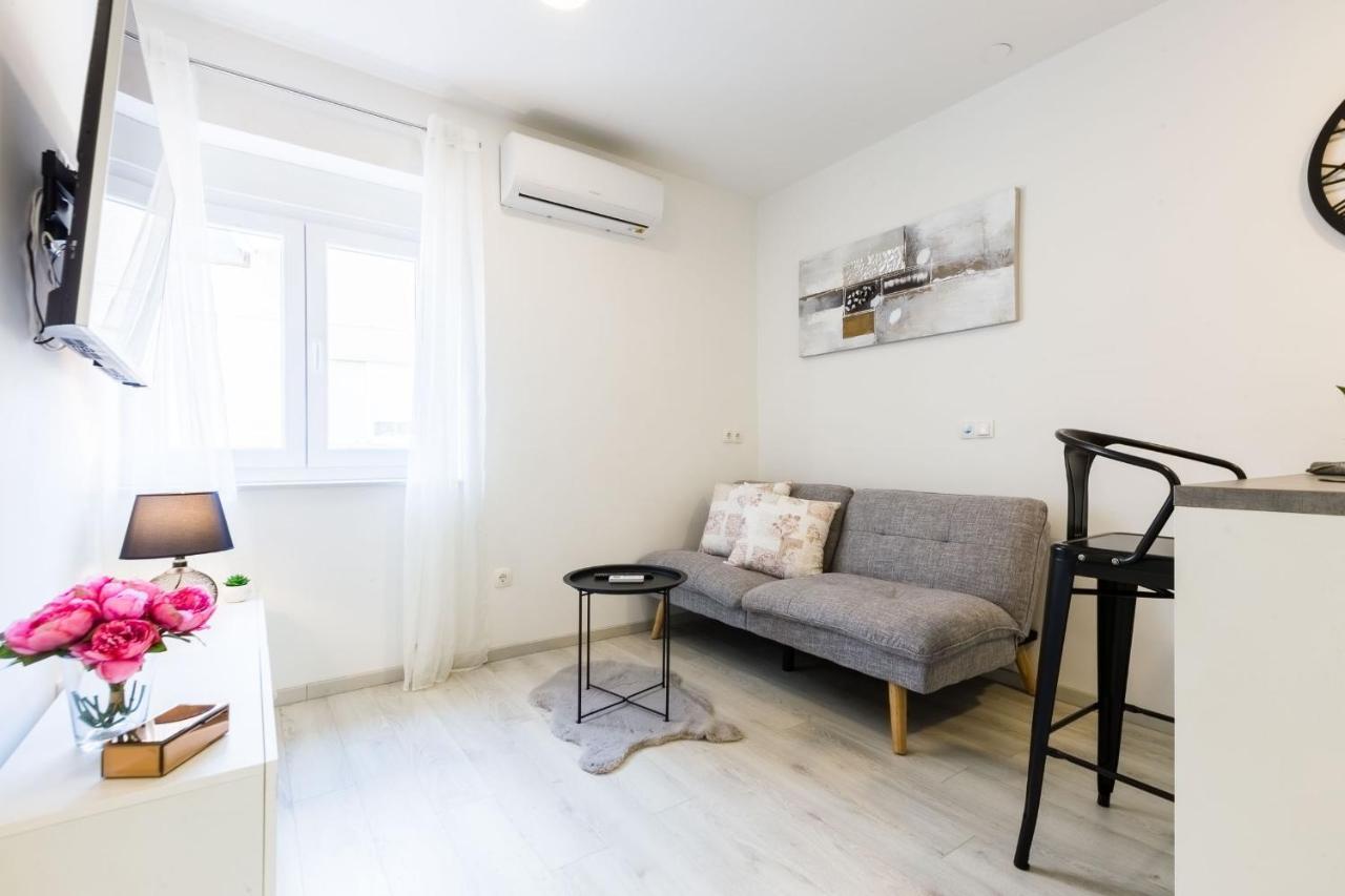 2Sis 2 Apartments Zadar Buitenkant foto